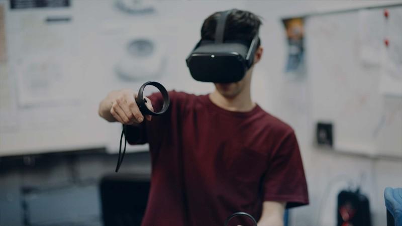 VR